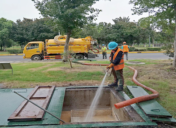 五桂山街道化油池清理